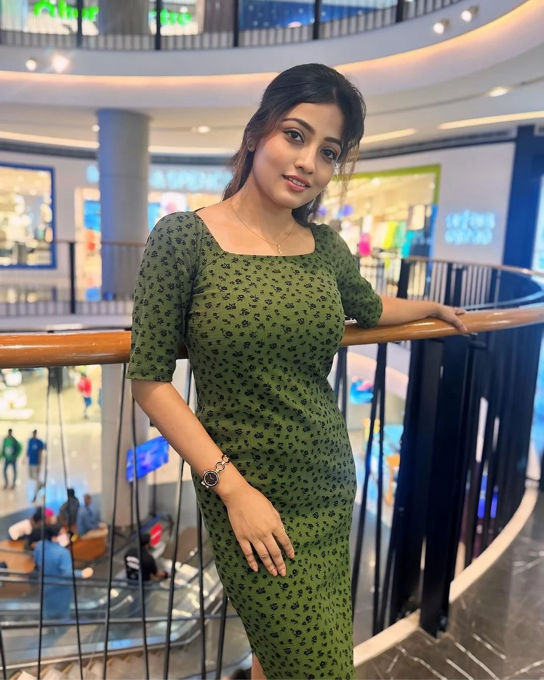 Radhika – Indian escort in Pondicherry — 2 / 3