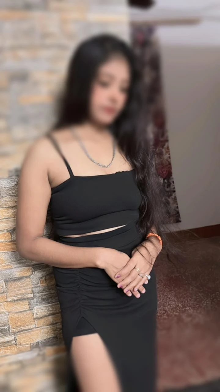 Diksha Singh – Indian escort in Mumbai — 2 / 5