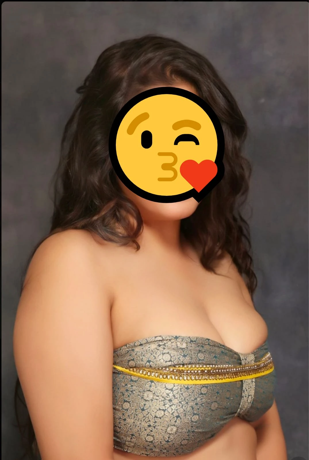 Hot Couple Web Cam Show – escort in Mumbai — 6 / 8