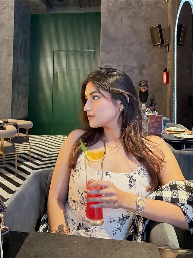 Ankita – Indian escort in Mumbai — 3 / 5