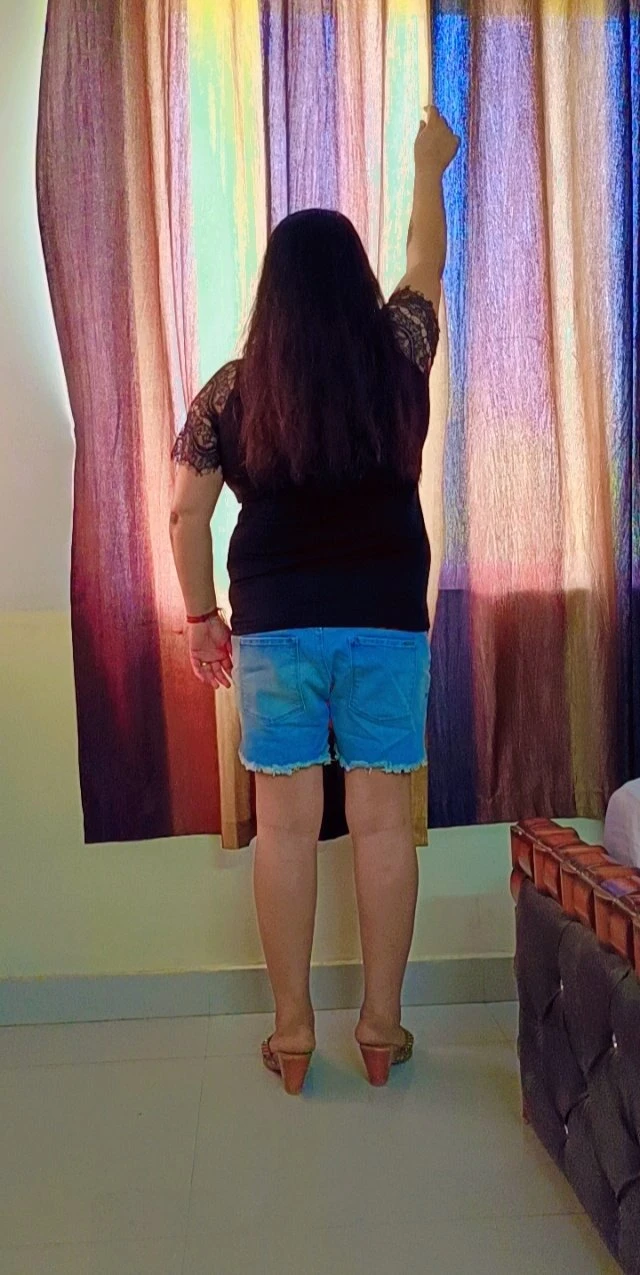 Sonam – Indian escort in New Delhi — 22 / 24