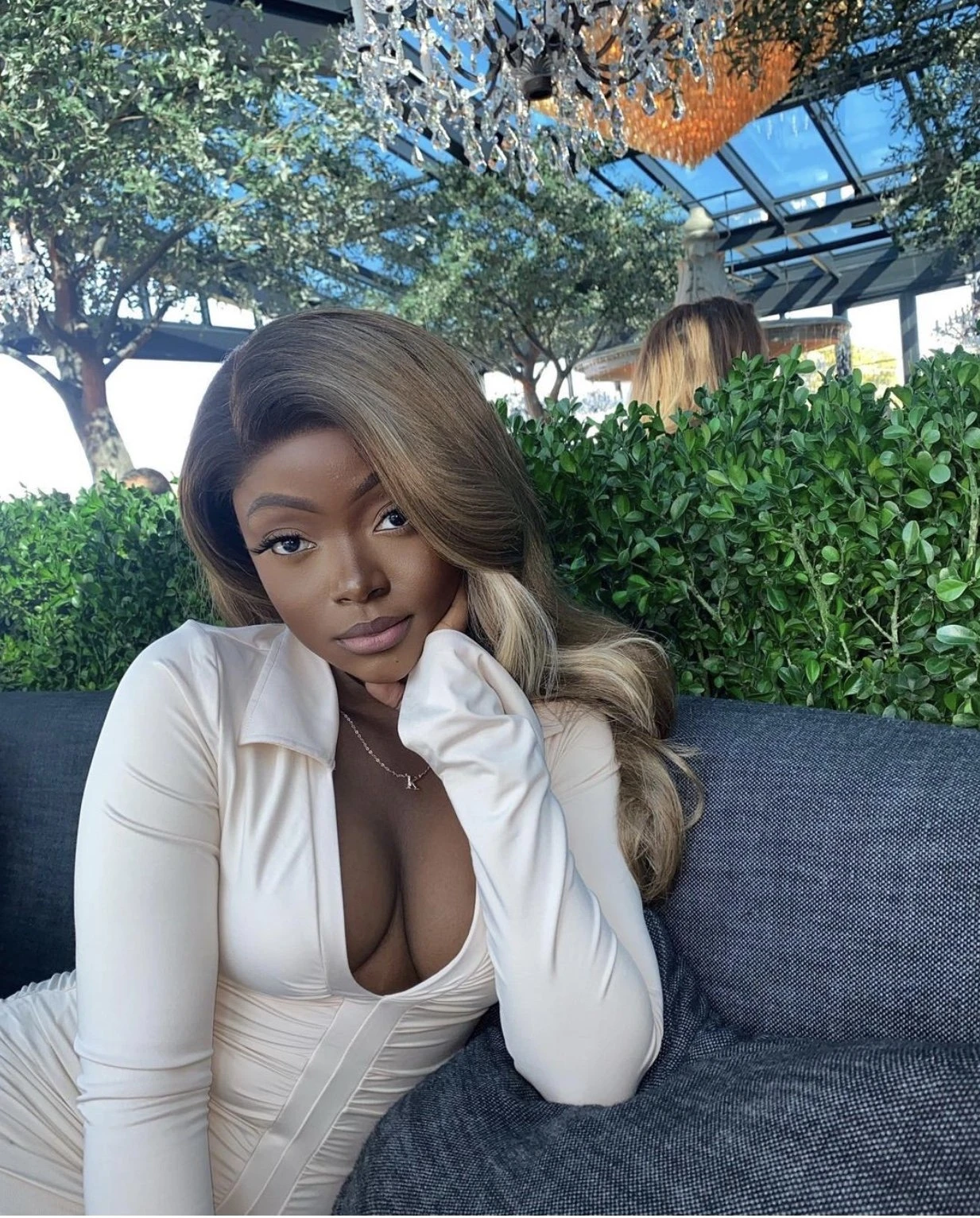 Sonia – Congolese masseuse in Tunis — 2 / 6