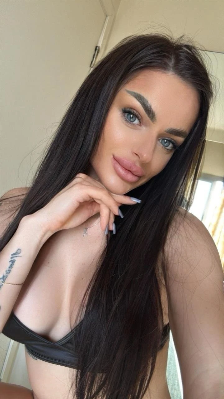 Mika – Ukrainian escort in Beirut — 6 / 7