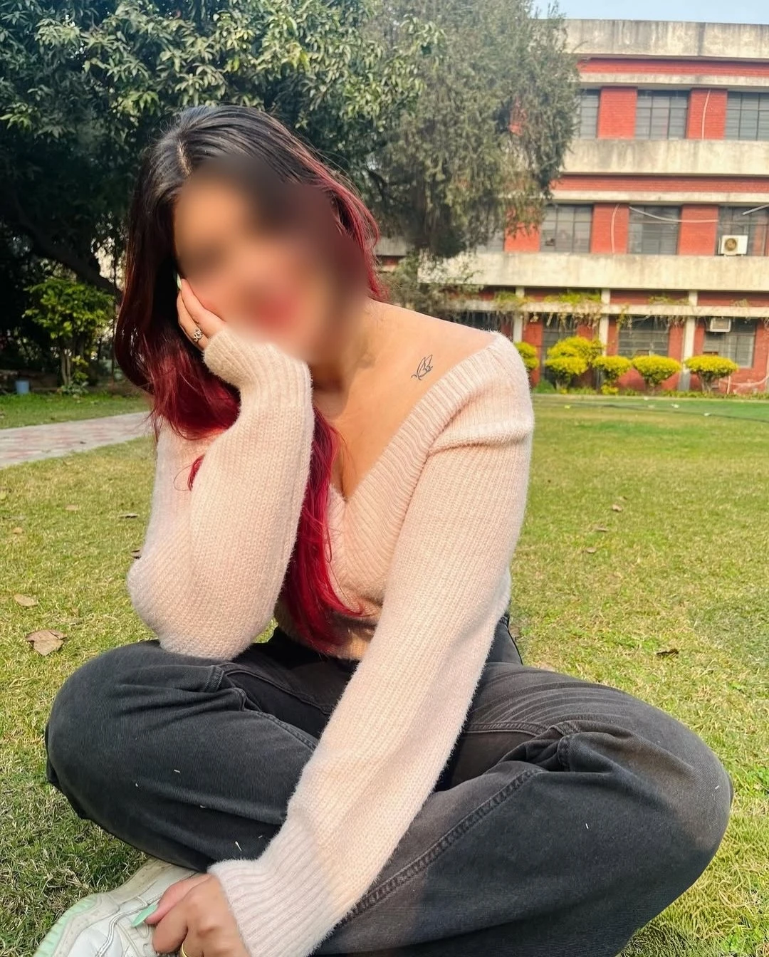 Manshi (Let'sfun together) real meet Cam – Indian escort in Mumbai — 3 / 5