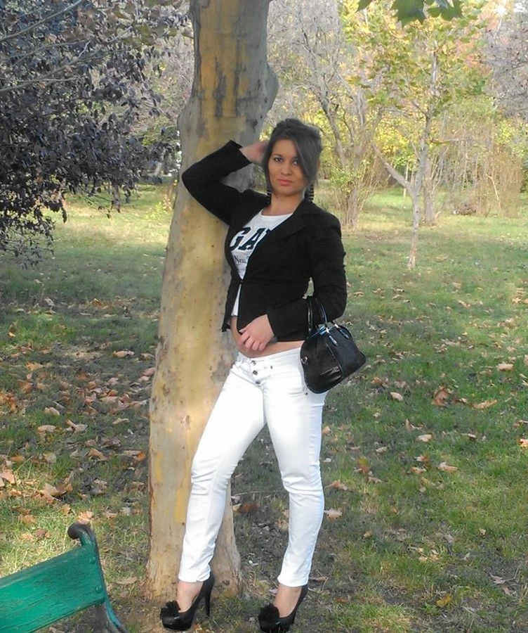 Selena Carmell – Romanian escort in Bucharest — 9 / 18