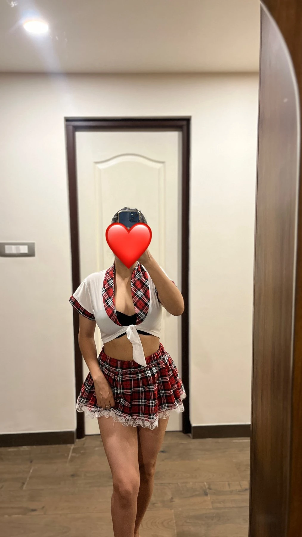 Tantra InnerAura – Indian masseuse in New Delhi — 2 / 5