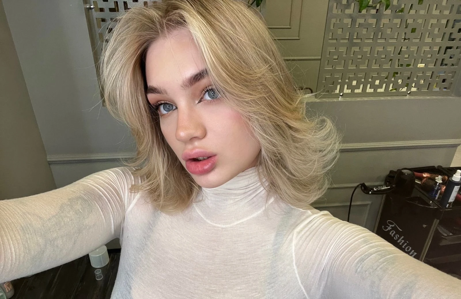 Veronica – Belarusian escort in Montenegro — 2 / 8