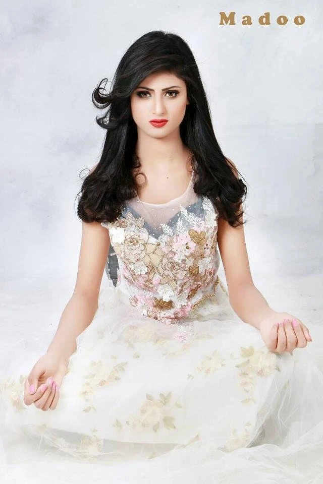 Maya Ali – Pakistani escort in Lahore — 10 / 11