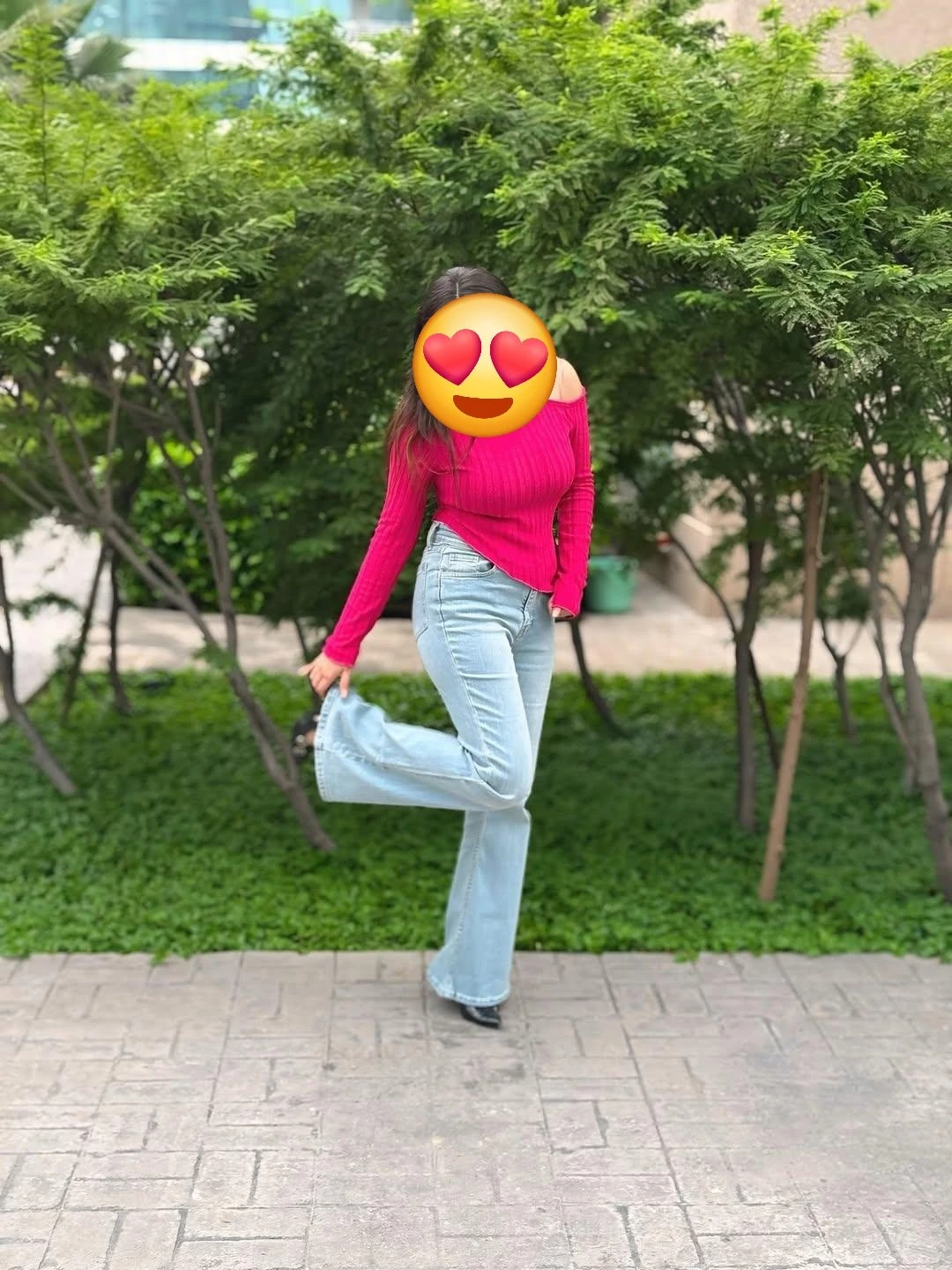Soniya Sharma (CAM&Real) – Indian escort in Noida — 6 / 9
