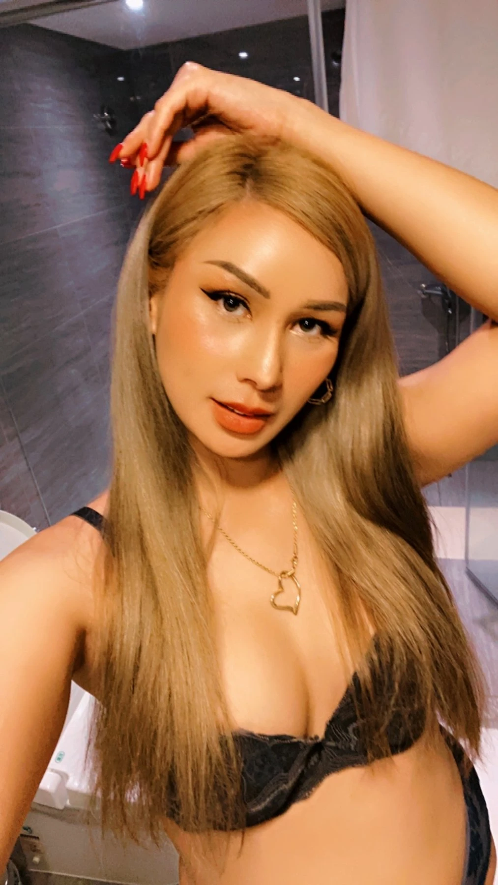 R o s a M a r i a – Peruvian escort in Macao — 11 / 13