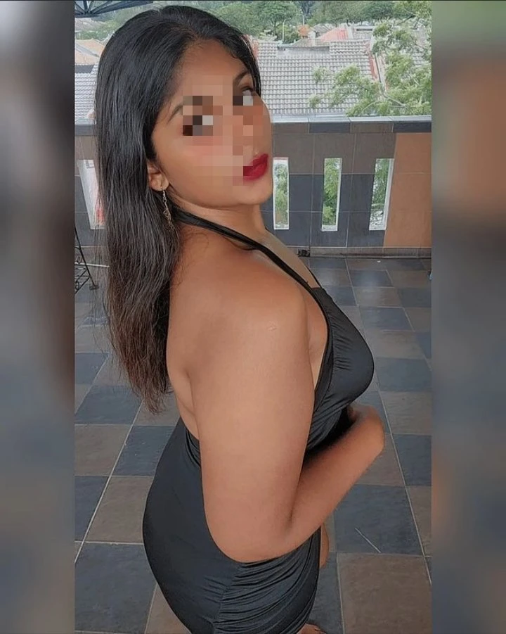 Aasha – Indian escort in Kolkata — 2 / 4
