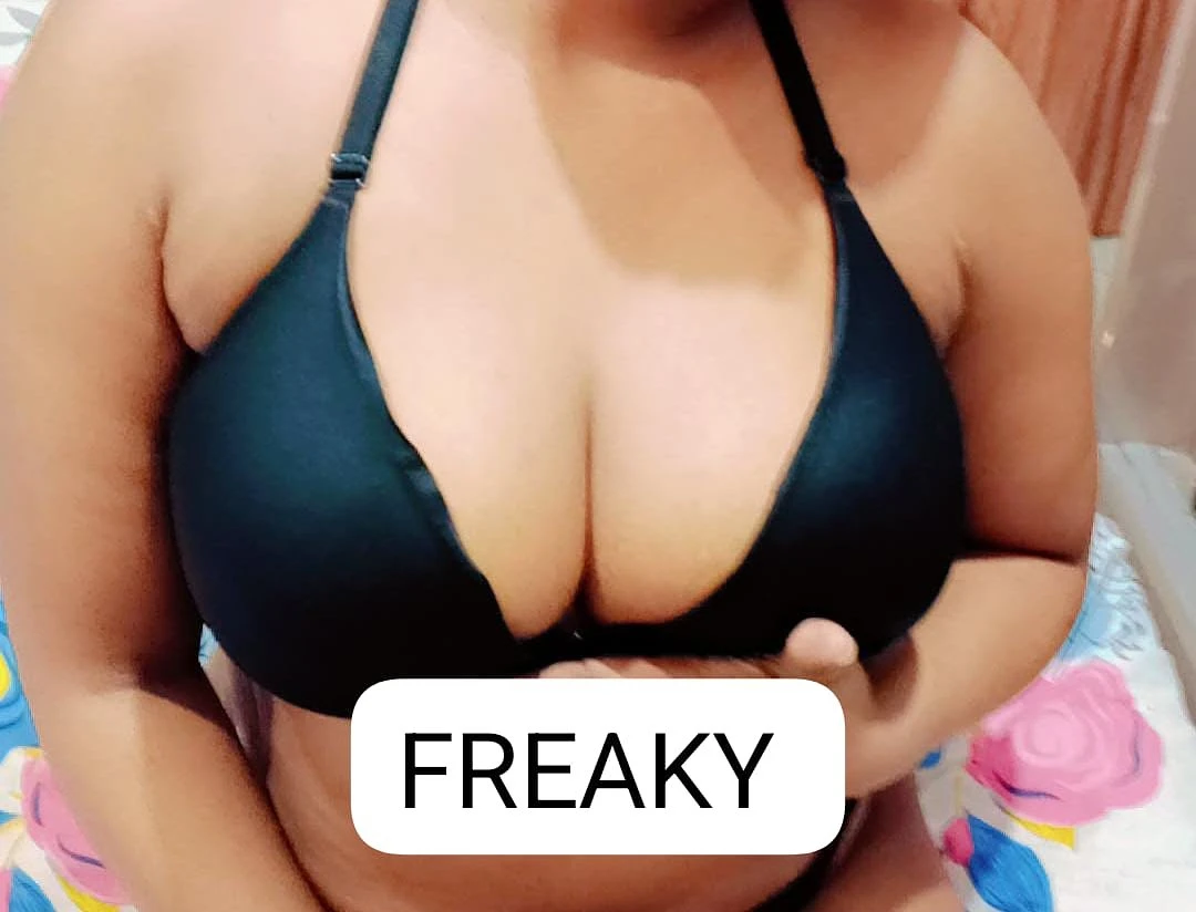 Masha, sloppy bj and cum in mouth queen – Angolan escort in Hyderabad — 1 / 5