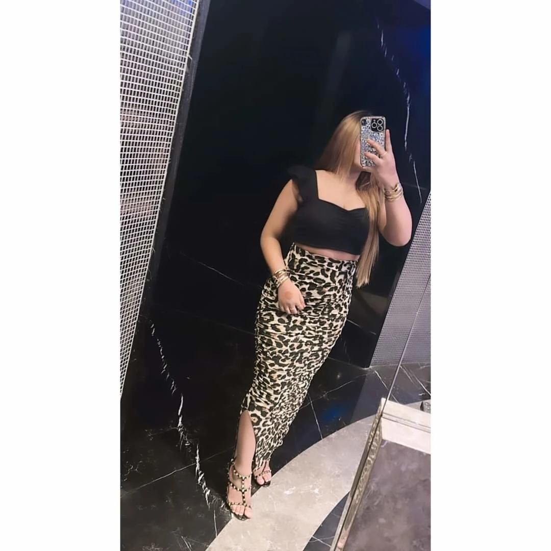 Best Cam Show Model Mahi – Indian escort in Mumbai — 8 / 19