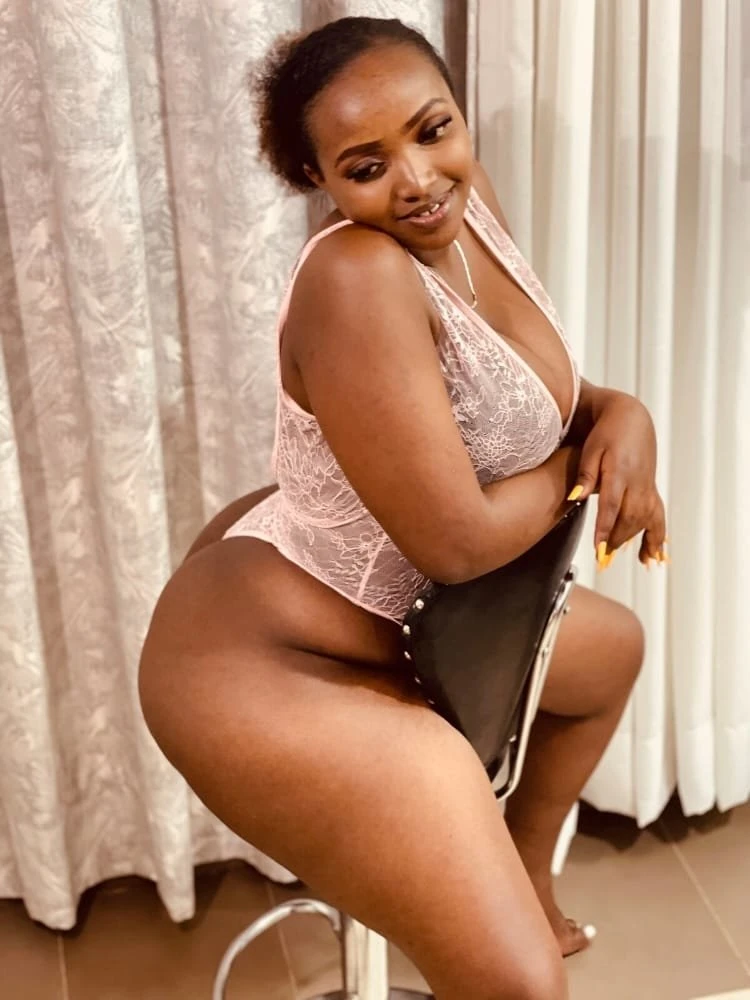 Tamara in Mehrauli – South African escort in New Delhi — 3 / 5