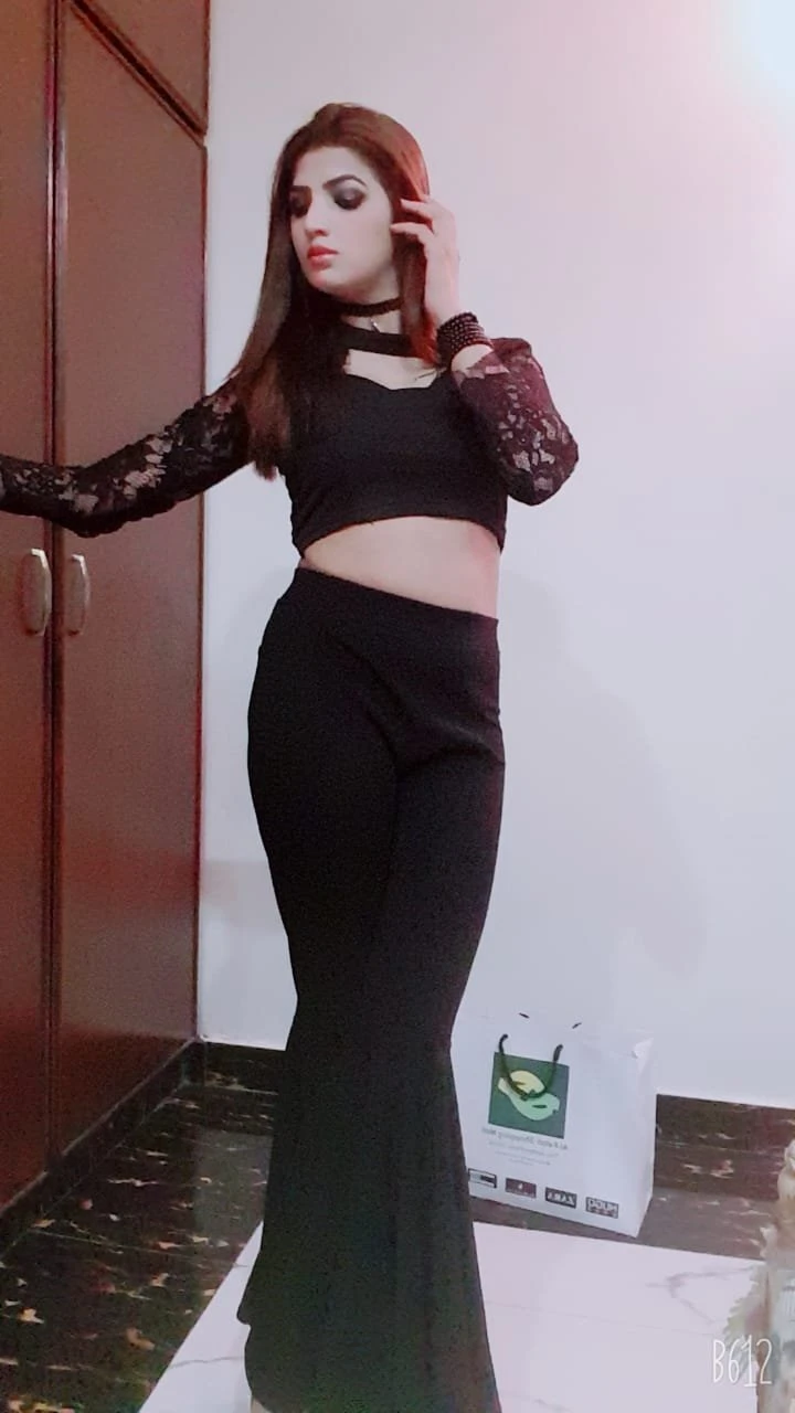 Sweta Malik – escort in Mumbai — 1 / 7