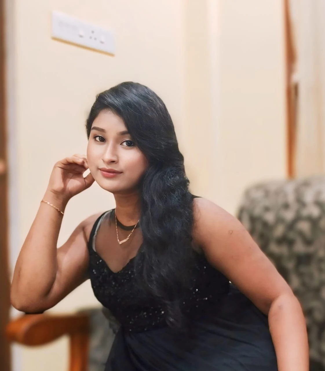 Simron Kour Escort Services – Indian escort agency in Kolkata — 6 / 11