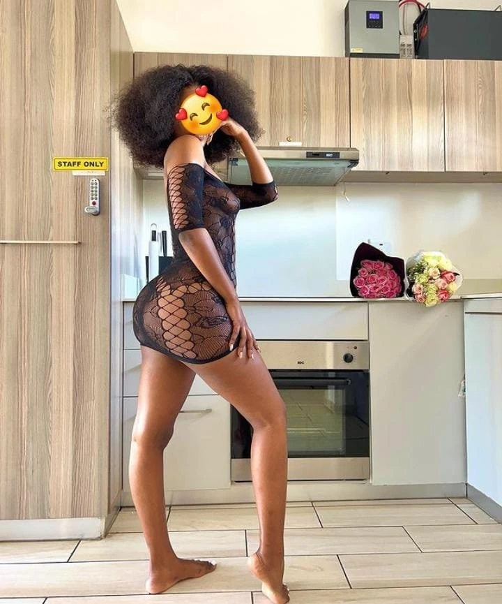 Zoe,cum in mouth,deethroat&massage queen – Tanzanian escort in Hyderabad — 4 / 5