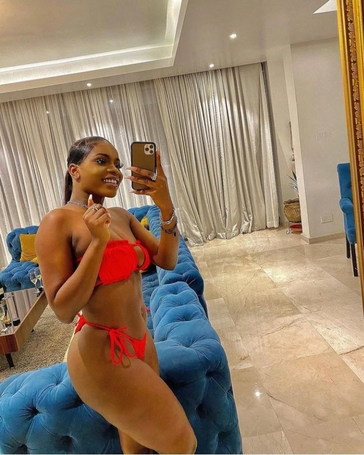 Serina Kay – South African escort in Beirut — 2 / 8