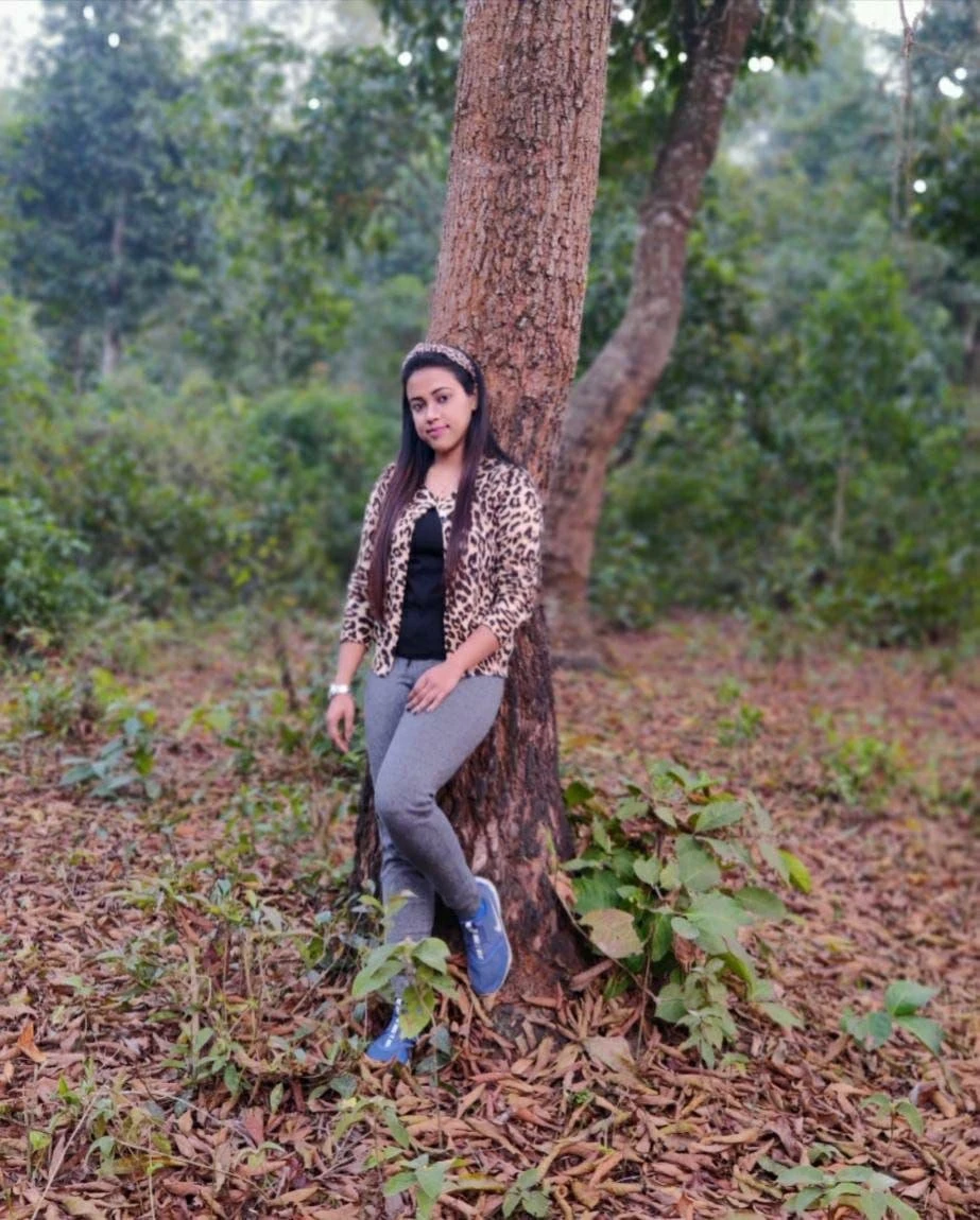 Tanya Patel Available – Indian escort in Mumbai — 9 / 16