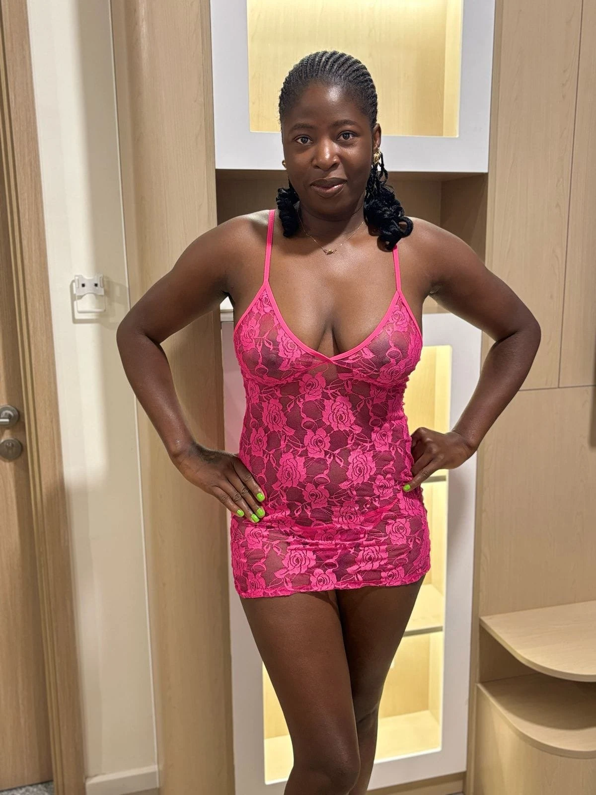 Ella – Ghanaian escort in Lomé — 2 / 5