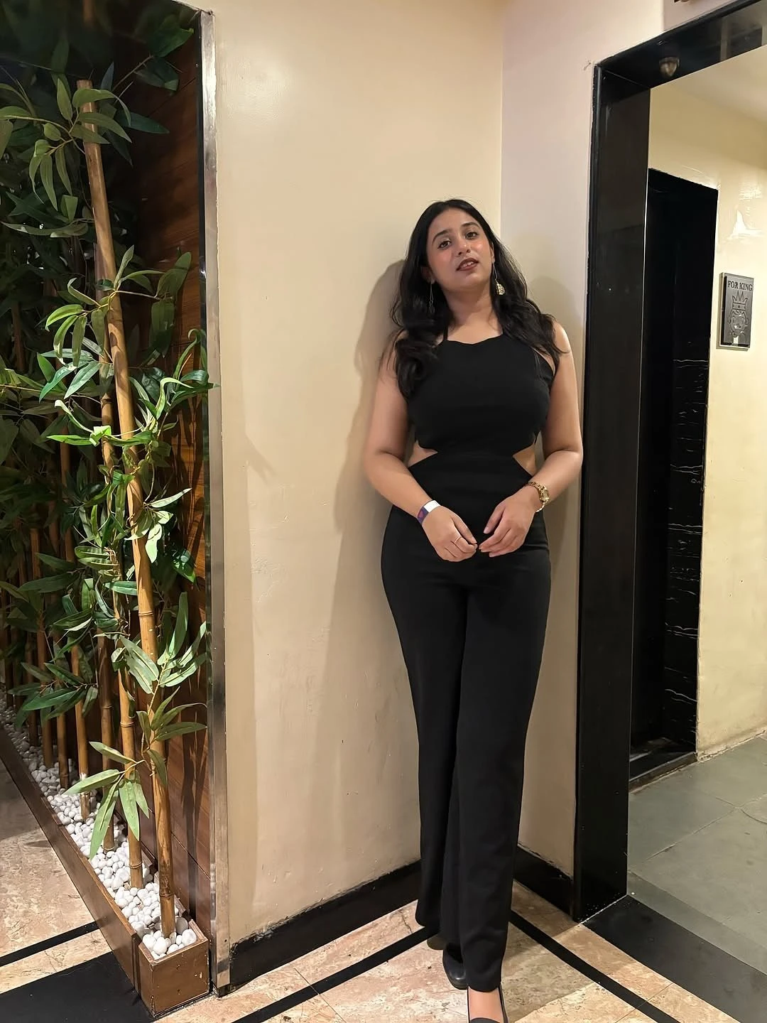 Nidhi – Indian escort in Udaipur — 2 / 3
