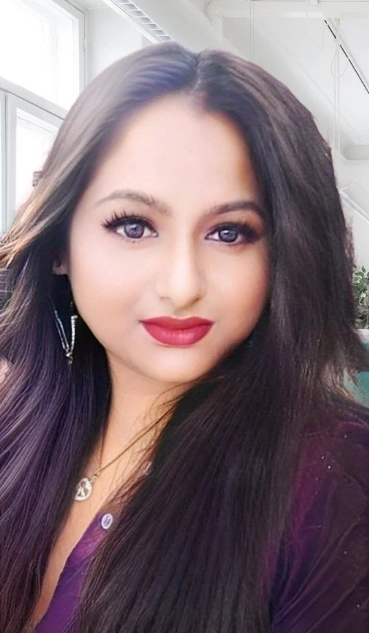 Sonia Sharma – Indian escort in Mumbai — 2 / 3