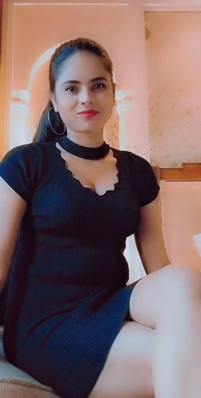 Pallavi Rawal Cash Payment – Indian escort in Pune — 2 / 4