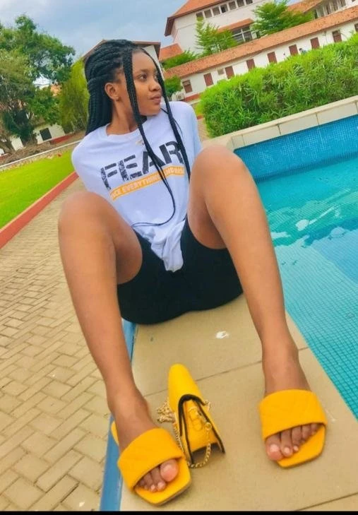 Lizzy – Jamaican escort in Beirut — 4 / 5