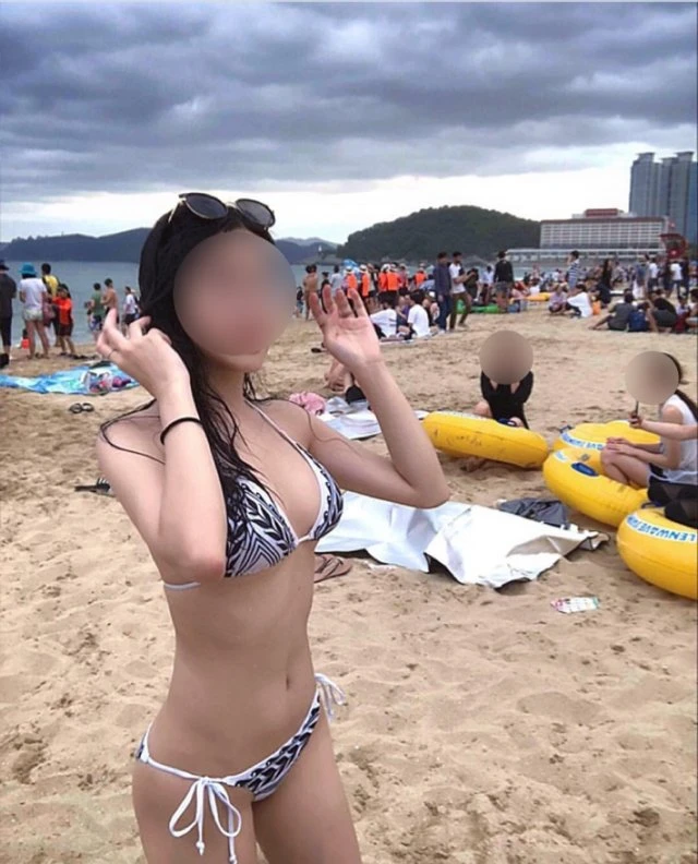 Somi – South Korean escort in Seoul — 2 / 6