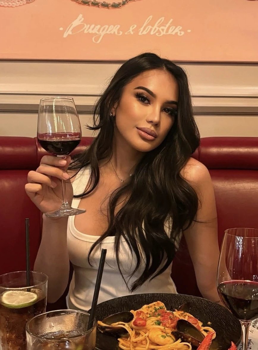 Olivia – Australian escort in Casablanca — 12 / 13