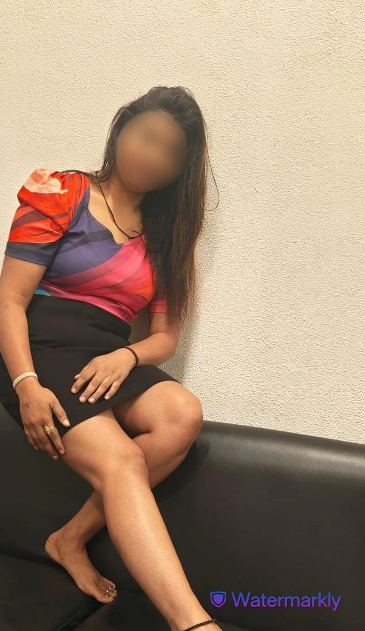 Varsha Hot College Girl – Indian escort in New Delhi — 4 / 7