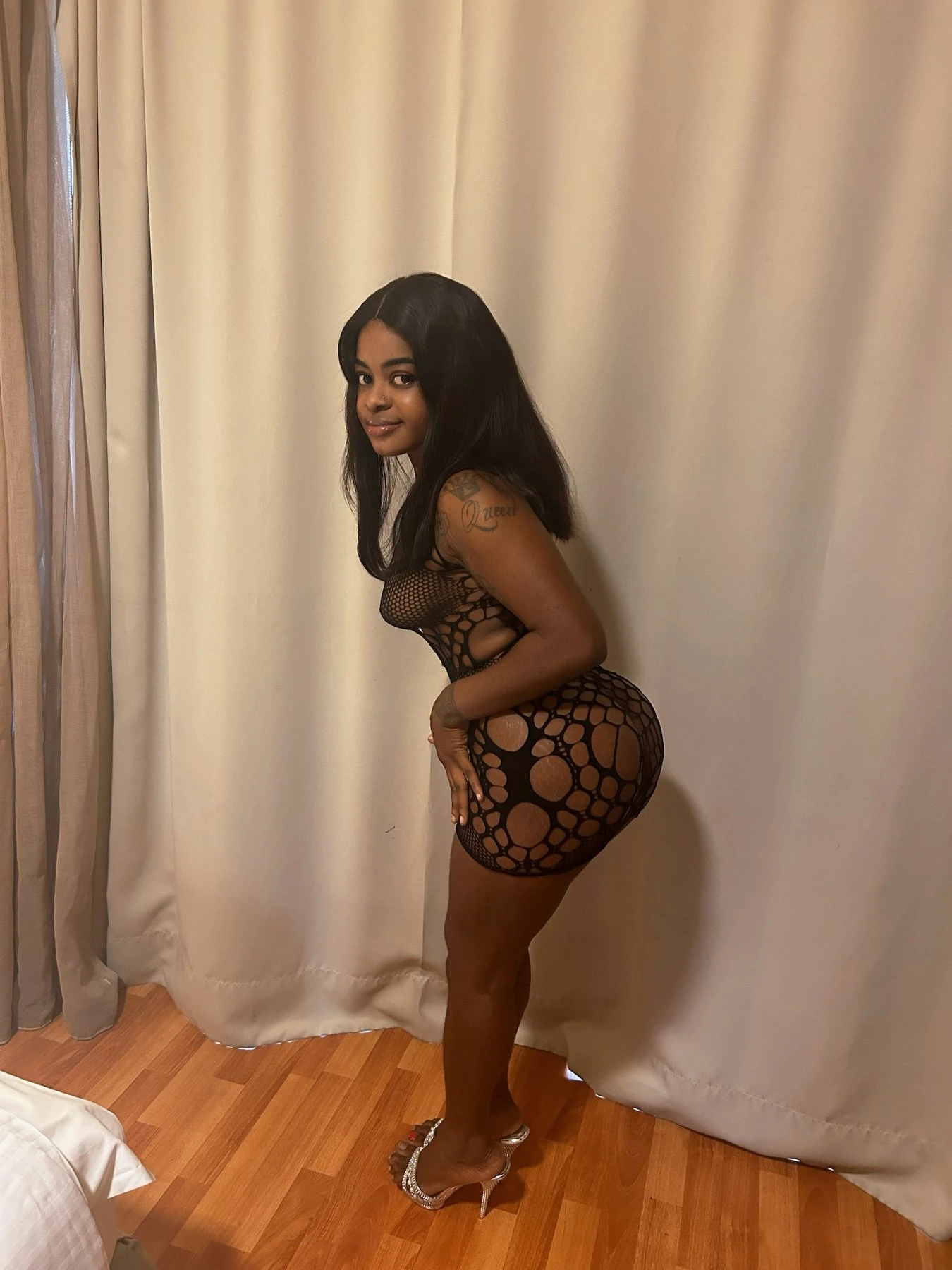 QUEEN OF HEARTS – escort in Beirut — 6 / 9