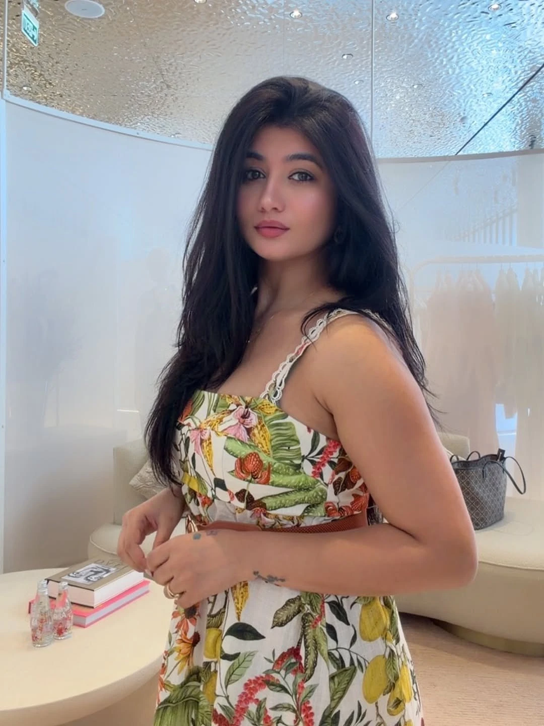 Elina – Indian escort in Bangalore — 2 / 4