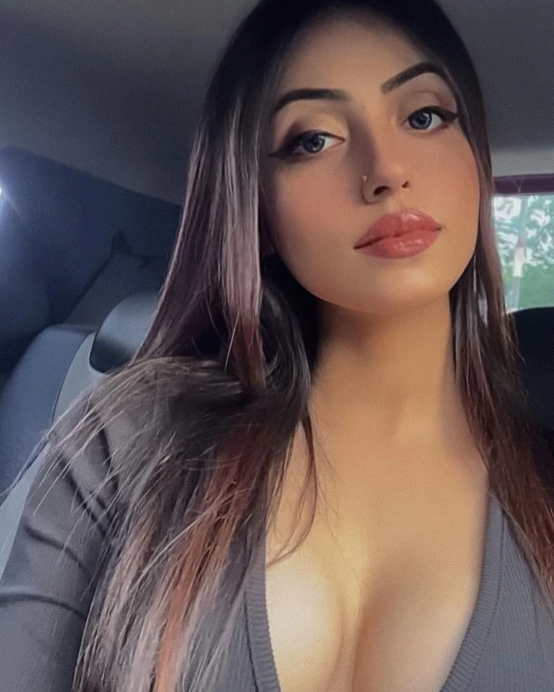 Vedika Escorts Service – Indian escort in Pune — 3 / 4