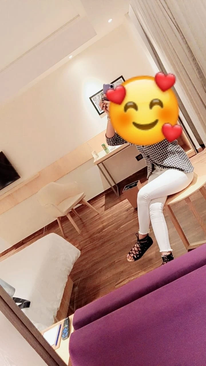 Avni – Indian escort in New Delhi — 3 / 7