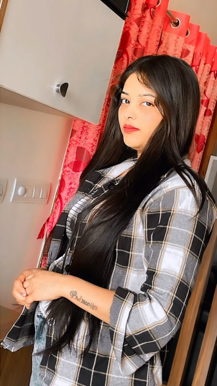 Pooja Call Girls Incall Outcall Availabl – Indian escort in Hyderabad — 4 / 5