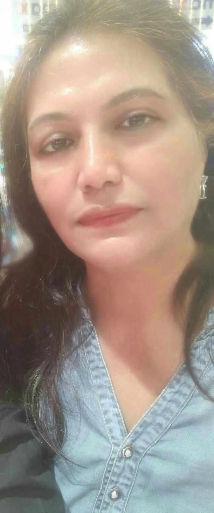 Priya – Indian escort in Mumbai — 1 / 2