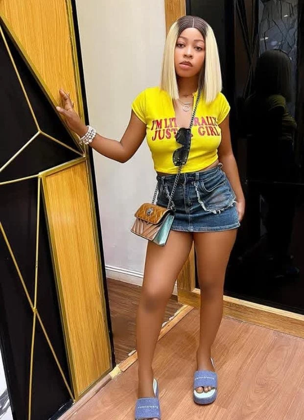 Lora_Shaikpet – South African escort in Hyderabad — 3 / 5