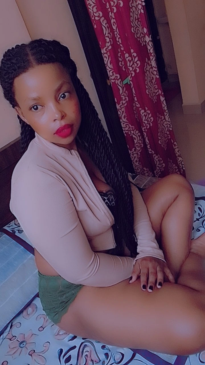 Tara – South African escort in Pune — 1 / 5