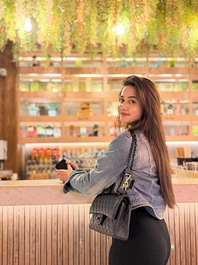 Nayara – Indian escort in Colombo, Escort, Colombo