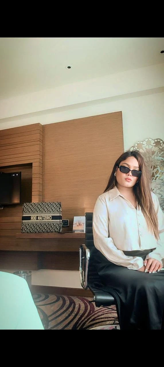 Sneha – Indian escort in Hyderabad — 2 / 3
