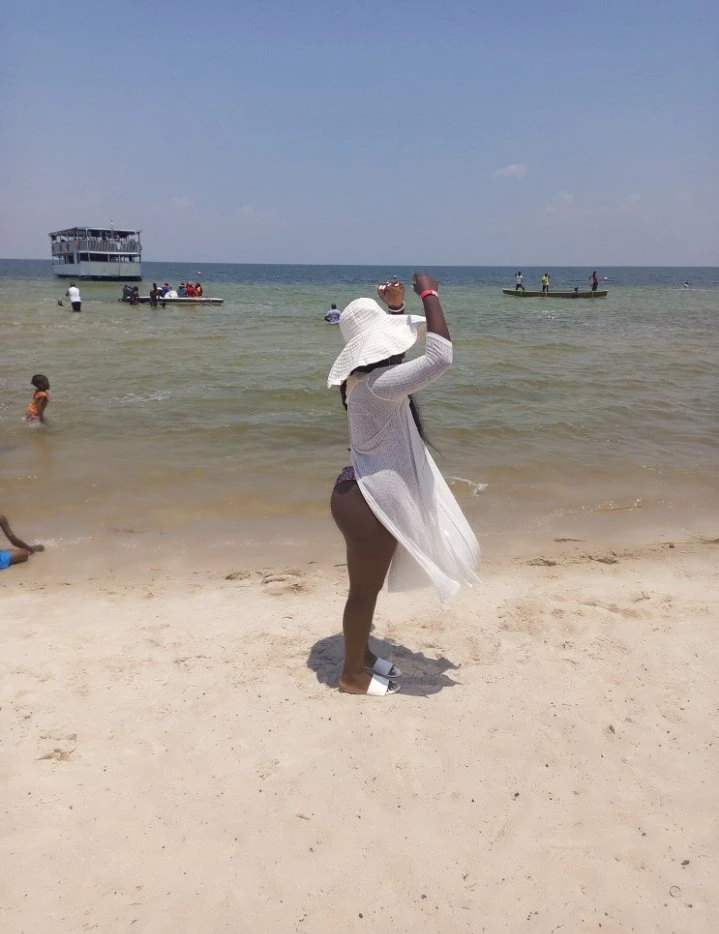 Freakymelanin – Zambian escort in Lusaka — 2 / 3