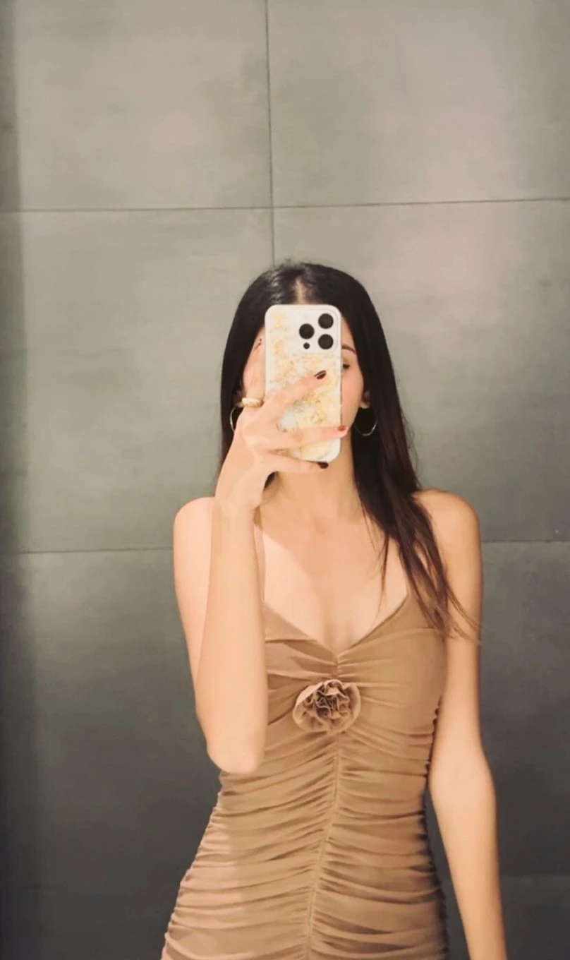 Diya – Indian escort in Noida — 2 / 3