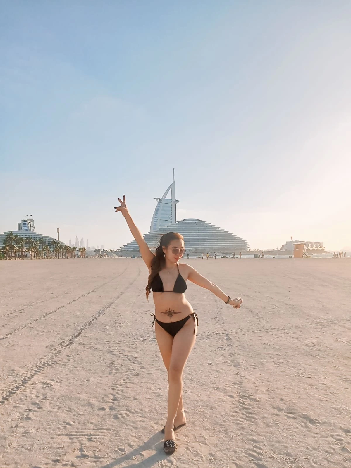 Lucia – escort in Colombo — 3 / 4