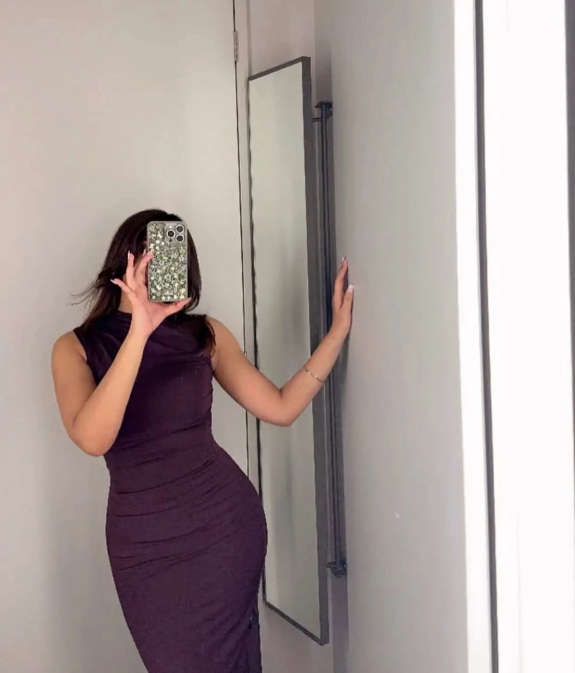 Taniya – Sri Lankan escort in Colombo — 5 / 6