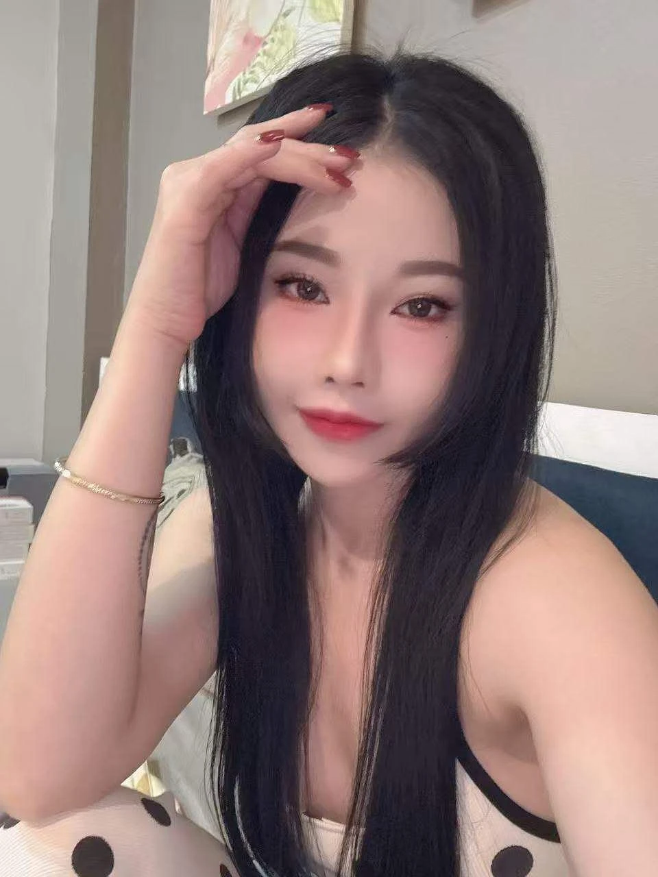 Xinyi – Vietnamese escort in Hanoi — 3 / 7