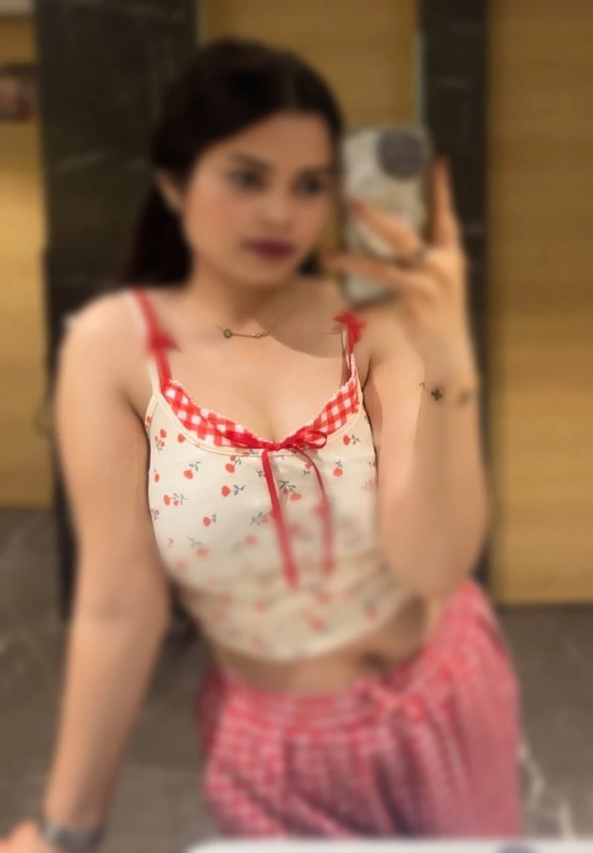Kajal Cam Show and Real Meet, Escort – Indian escort in Pune — 3 / 5