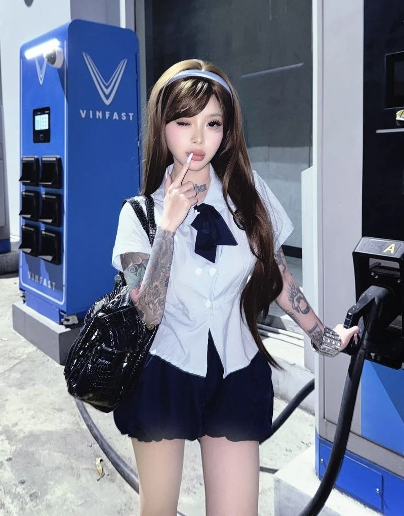 Yu Yu – Vietnamese escort in Ho Chi Minh City — 22 / 31