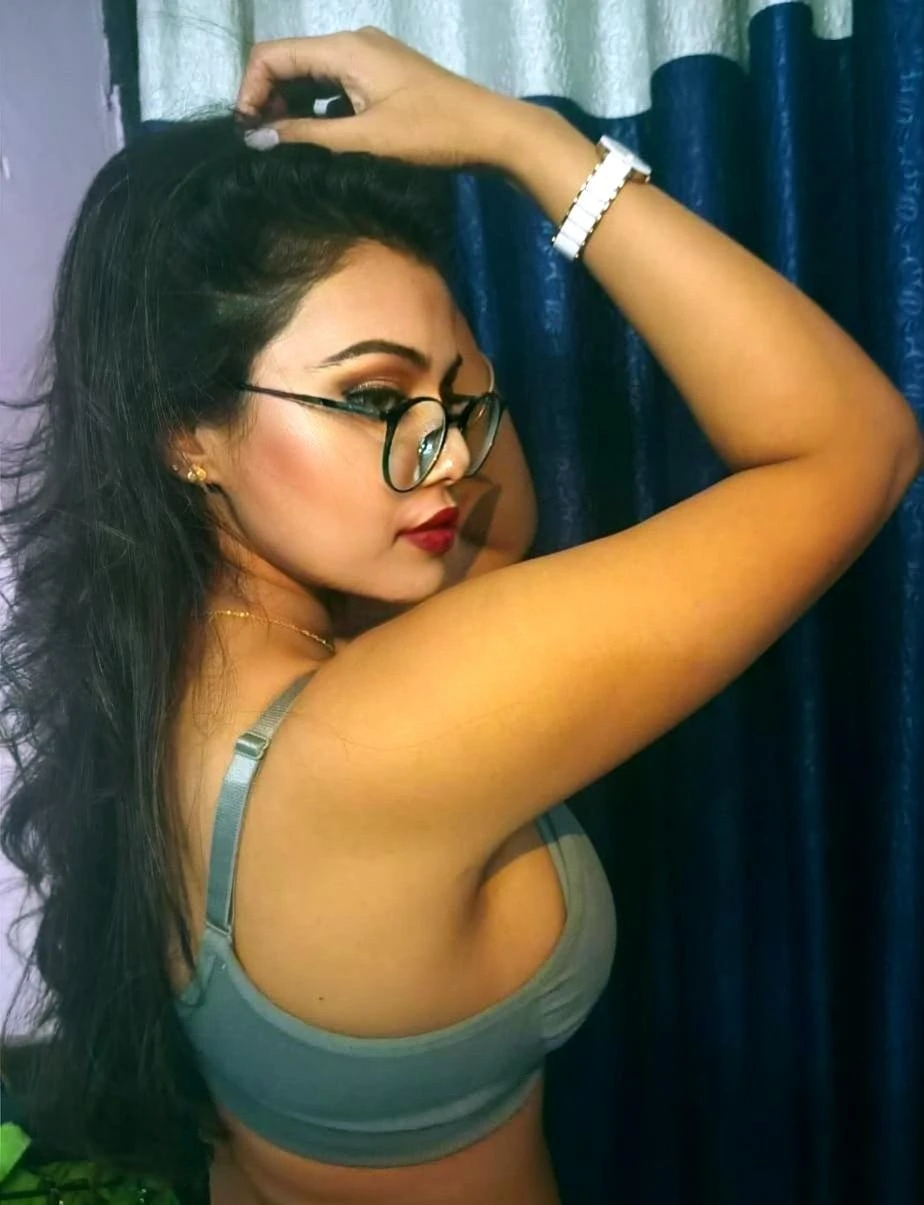 Yogita Chawla – Indian escort in New Delhi — 1 / 5