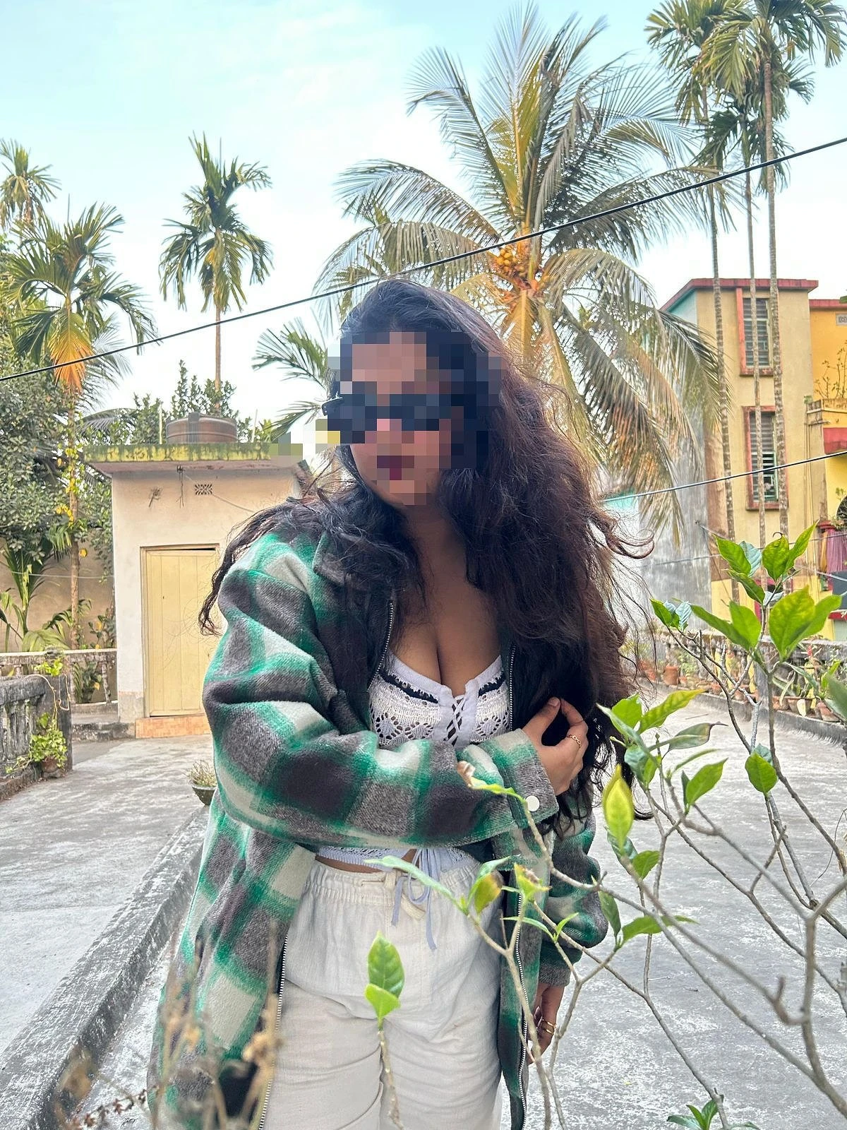 Deepika – Indian escort in Kolkata — 1 / 6
